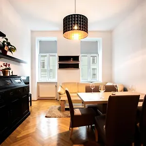  דירה 3-bedroom In
